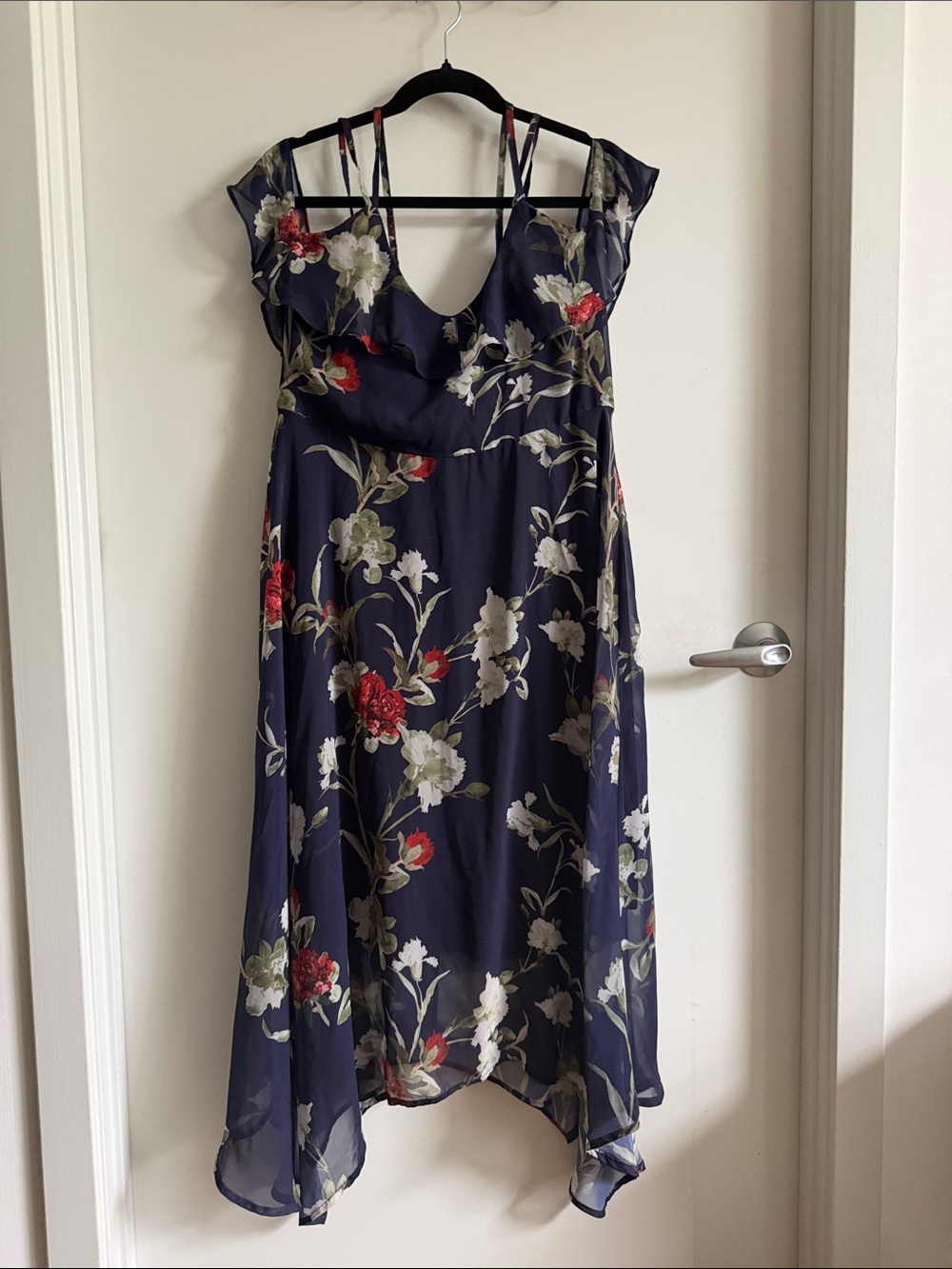 Hope & Ivy Romantic Floralcore Navy Camisole Midi Dress - Sz 16